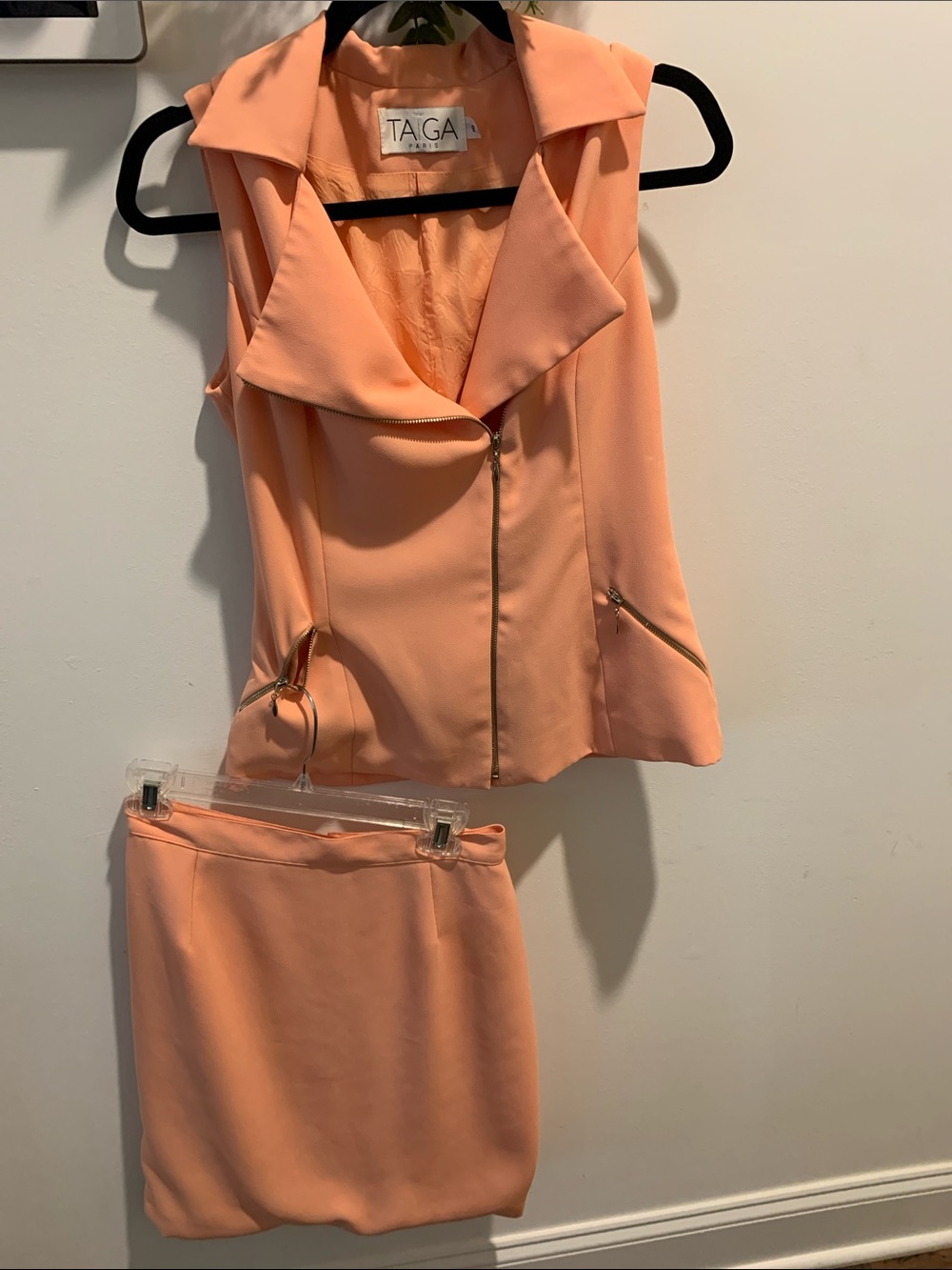 Taiga Paris Peach Zip-Front Sleeveless Skirt Set vintage 8